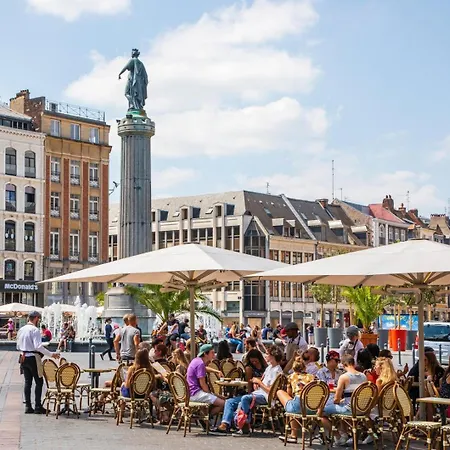2 Bedroom In The Heart Of The Old Town Apartamento